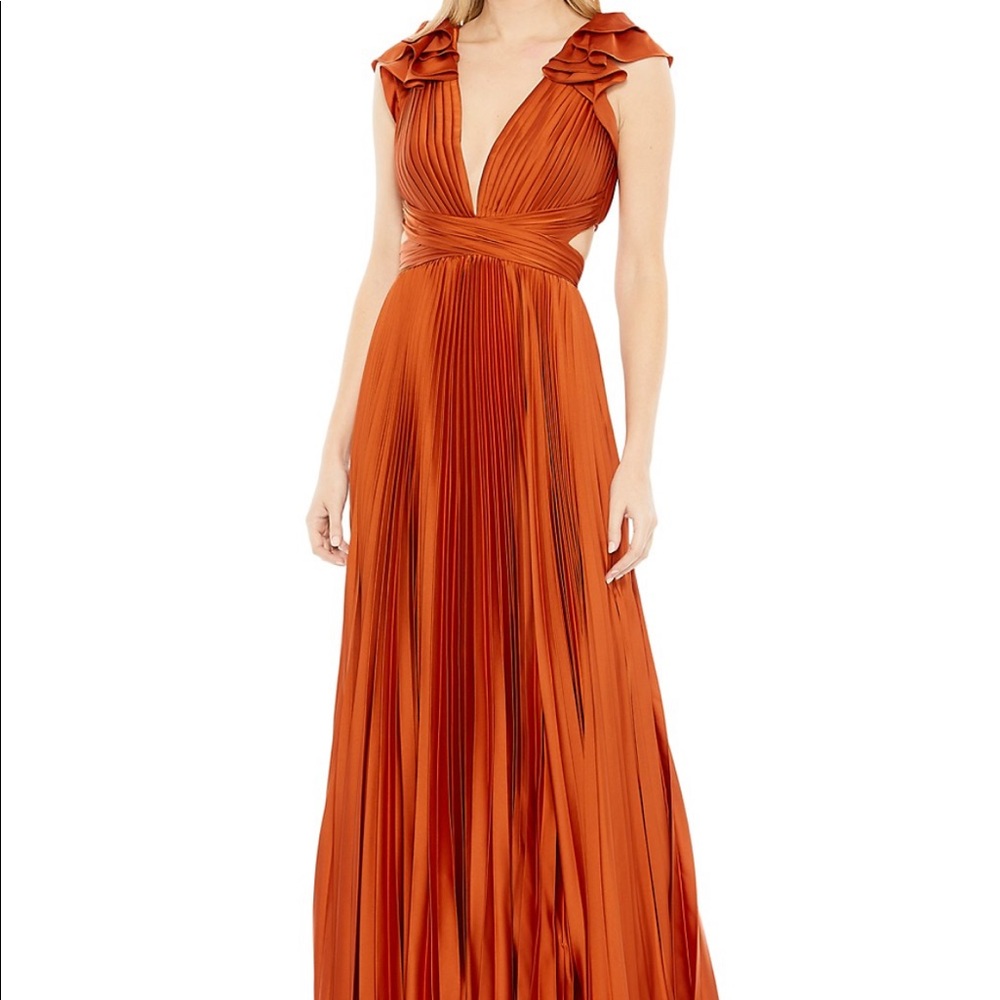 Mac Duggal Pleated Dress, Size 10.